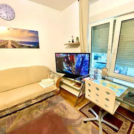 Lejlighed Gemuetliches Vollausgestattetes Appartement In Messenaehe Köln