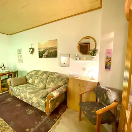 Lejlighed Gemuetliches Vollausgestattetes Appartement In Messenaehe