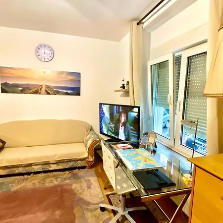 Gemuetliches Vollausgestattetes Appartement In Messenaehe Köln