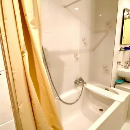 Gemuetliches Vollausgestattetes Appartement In Messenaehe *
